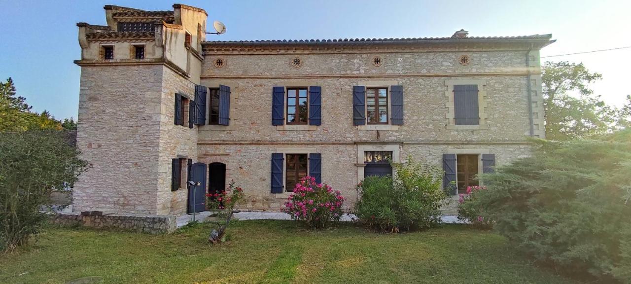 Domaine Les Garrigues Bed & Breakfast Puygaillard-de-Quercy ภายนอก รูปภาพ