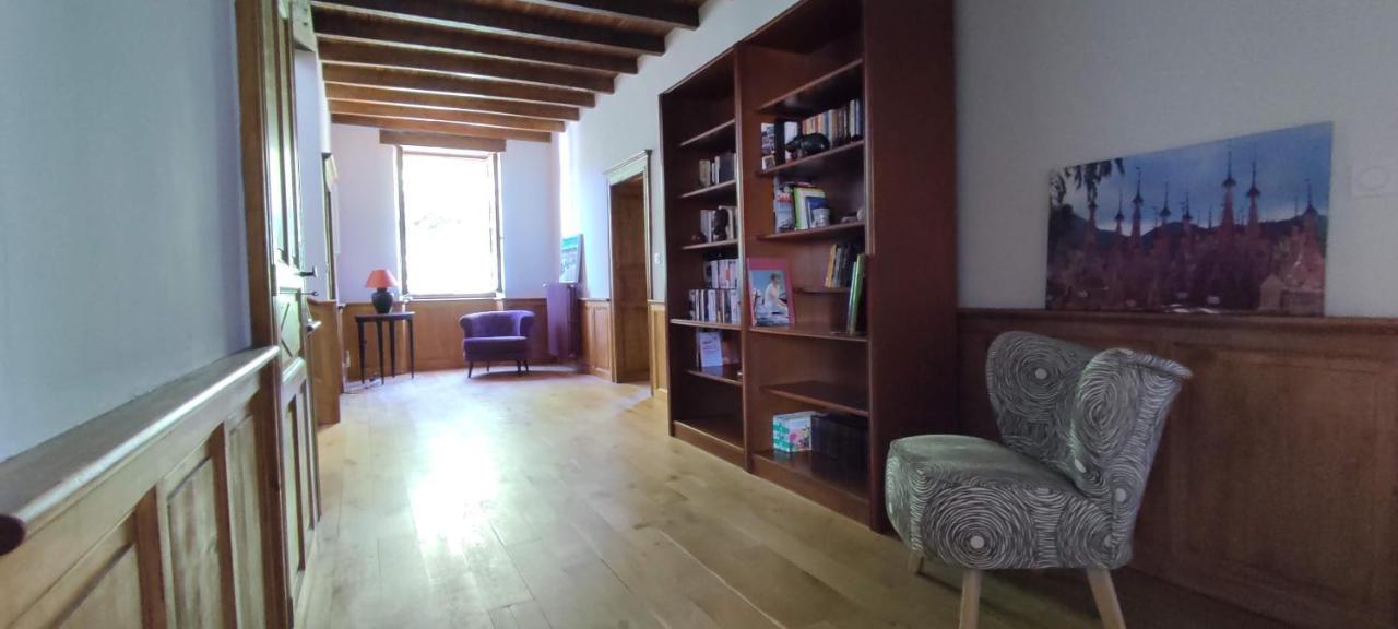 Domaine Les Garrigues Bed & Breakfast Puygaillard-de-Quercy ภายนอก รูปภาพ