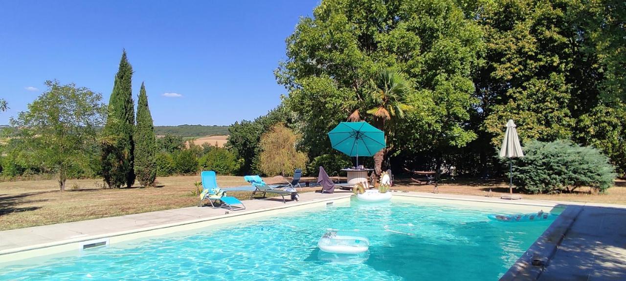 Domaine Les Garrigues Bed & Breakfast Puygaillard-de-Quercy ภายนอก รูปภาพ